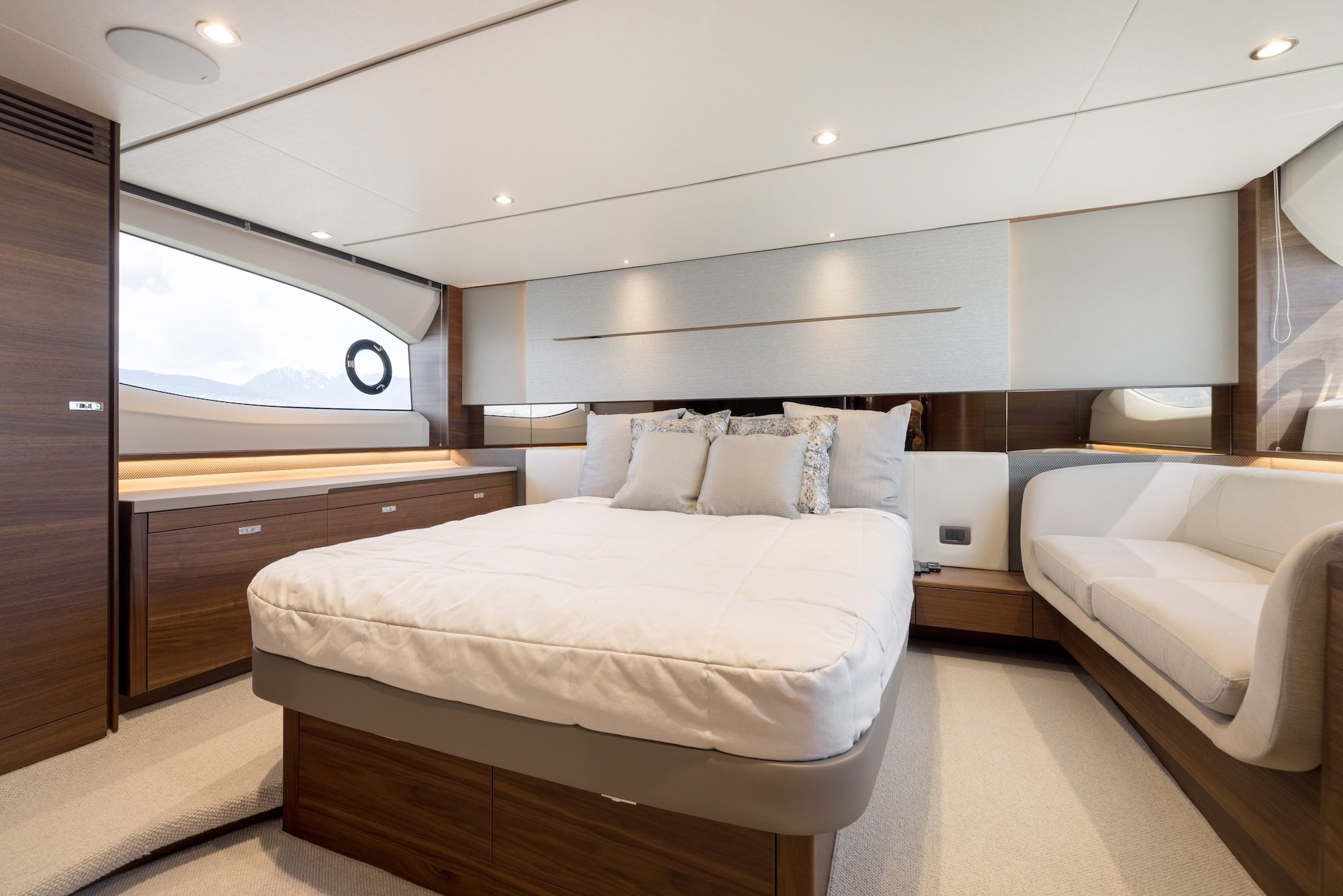 Princess V55 Boat Preview Image