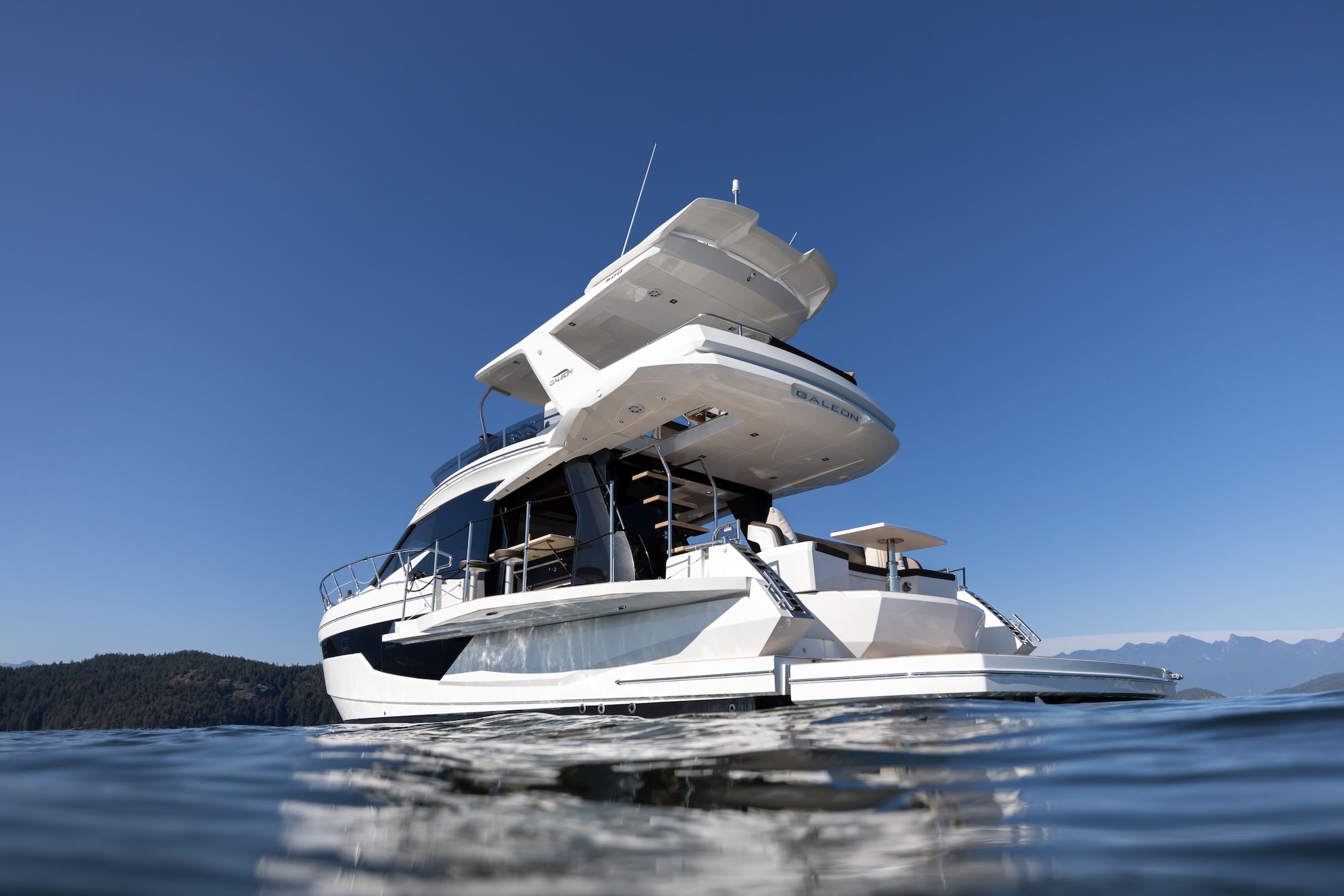 Galeon Flybridge 500 Preview Image