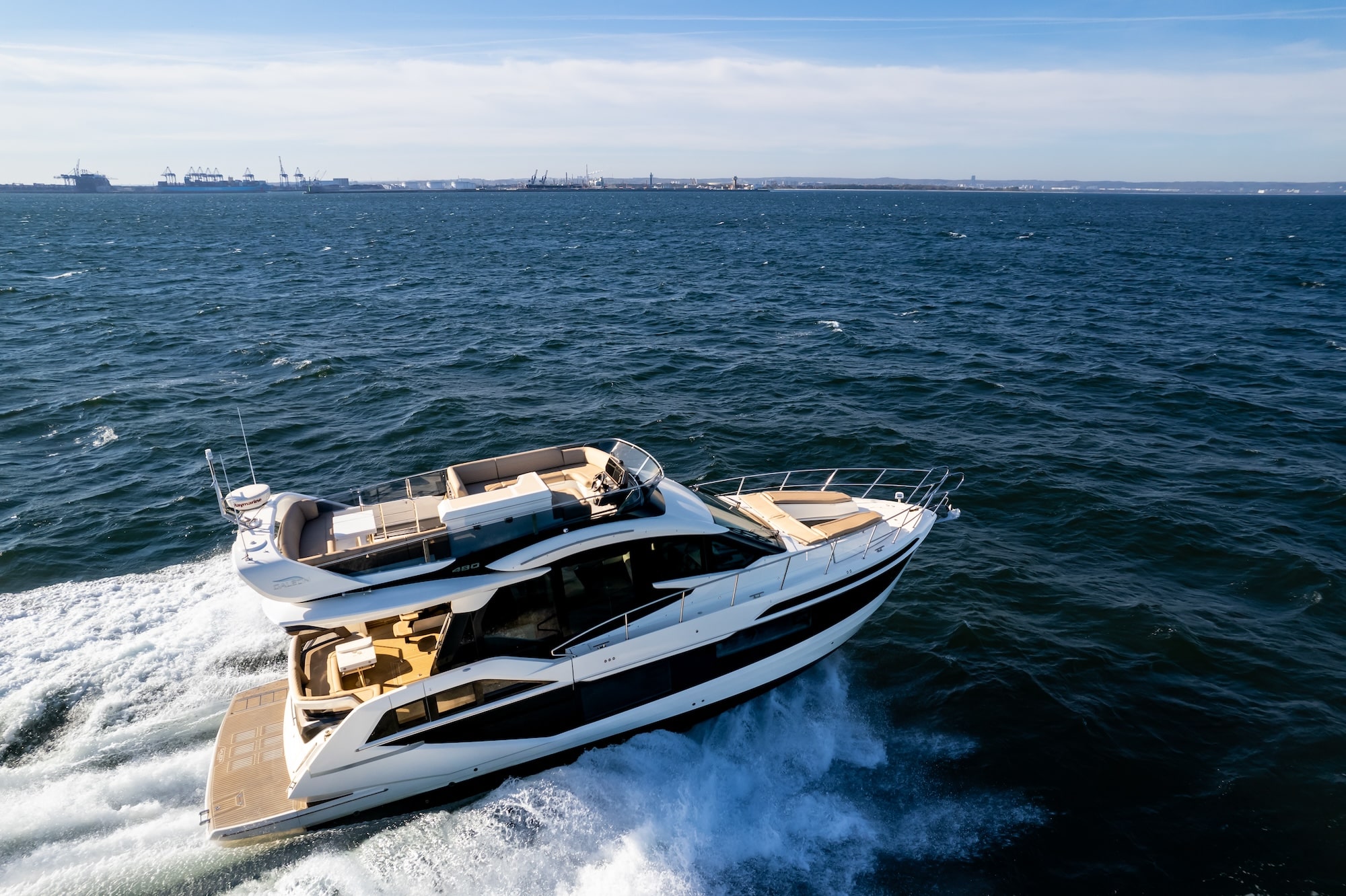 Galeon Flybridge 480 Preview Image