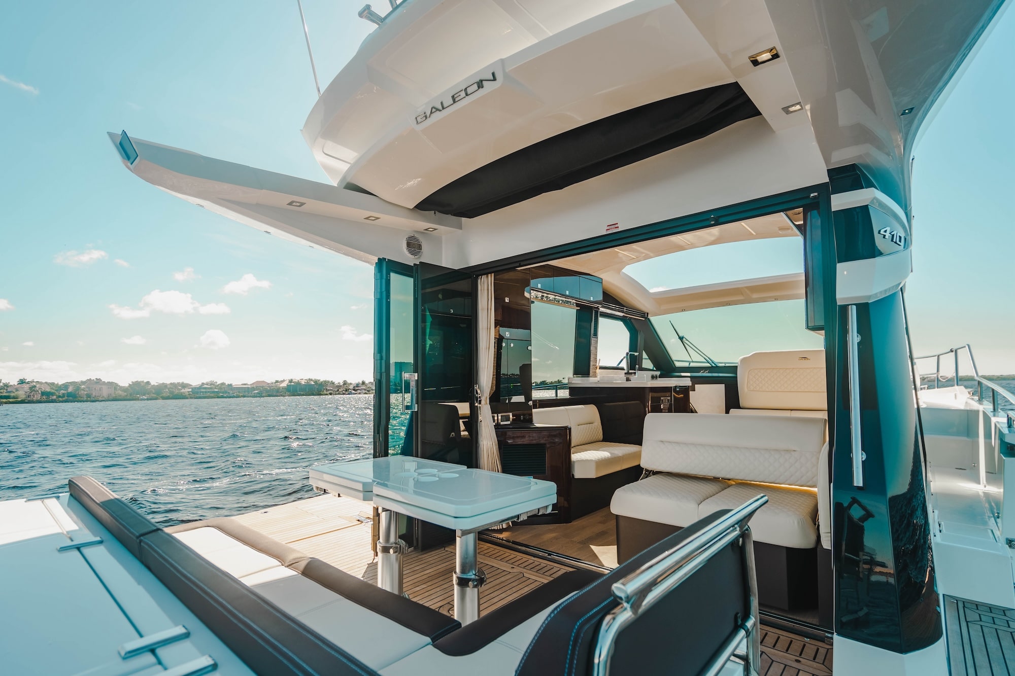 Galeon Hardtop 410 Preview Image