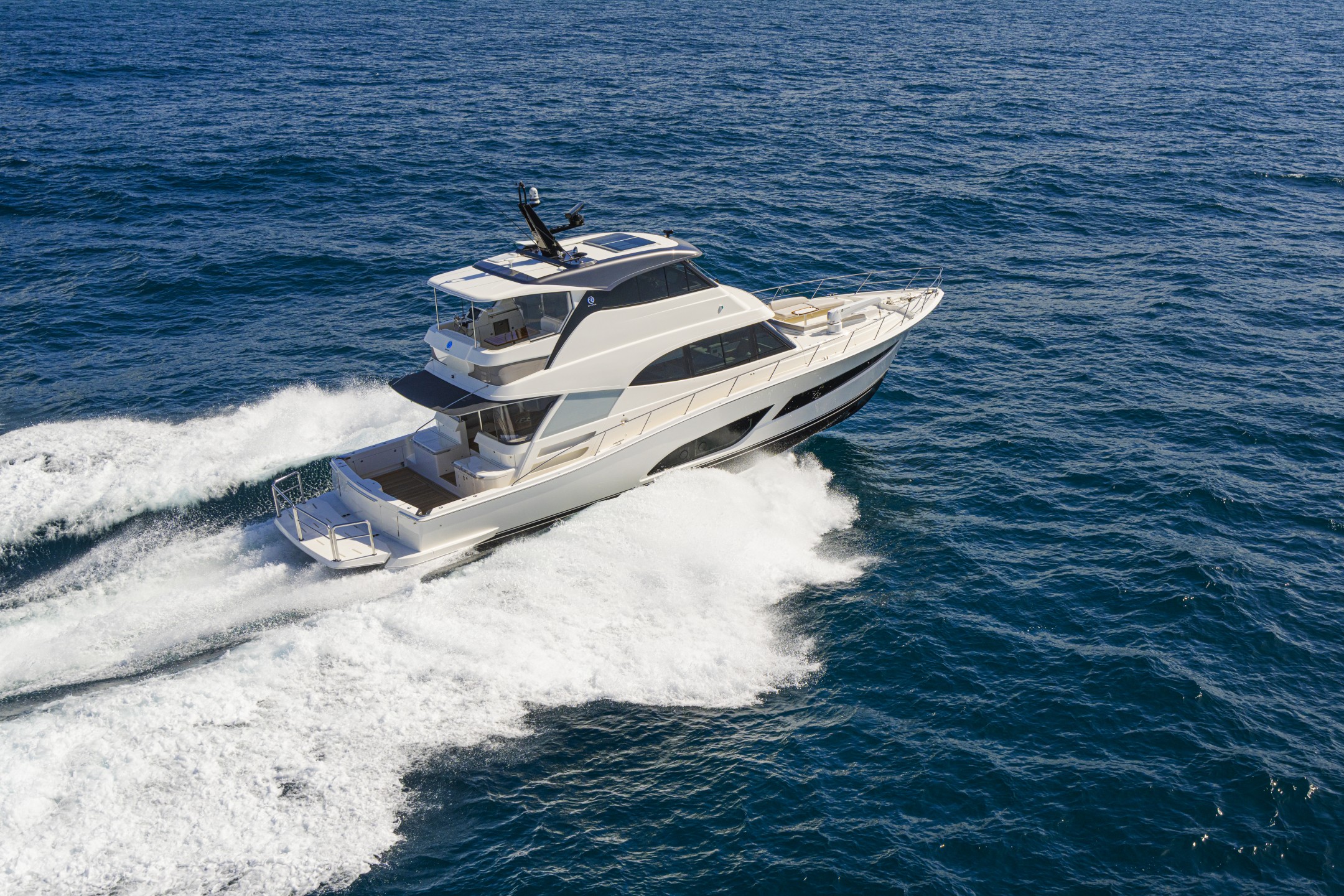 Riviera 64 Sports Motor Yacht Series II Running 04